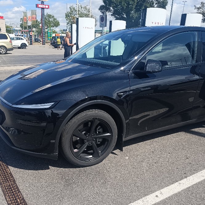 Tesla Model Y mit Unfallschaden verkaufen