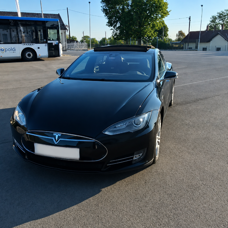 Tesla Restwert berechnen