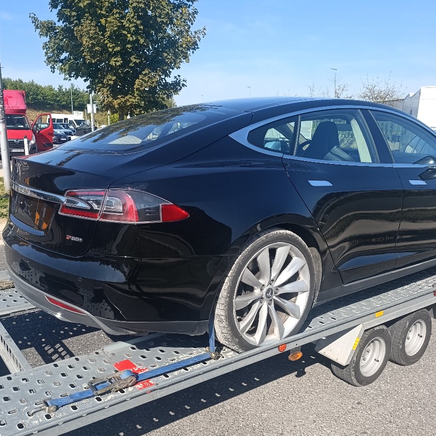 Tesla verkaufen Berlin